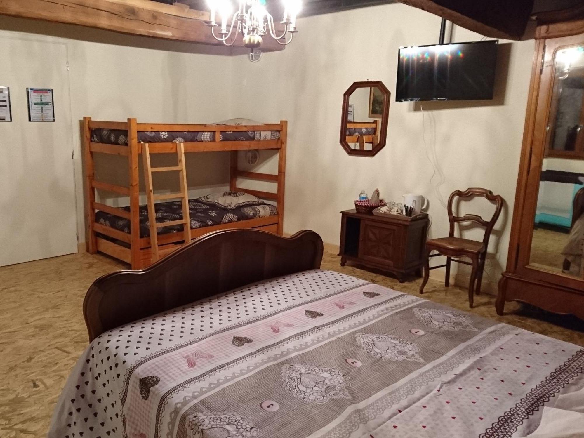 A La Poularde B&B Curciat-Dongalon Номер фото