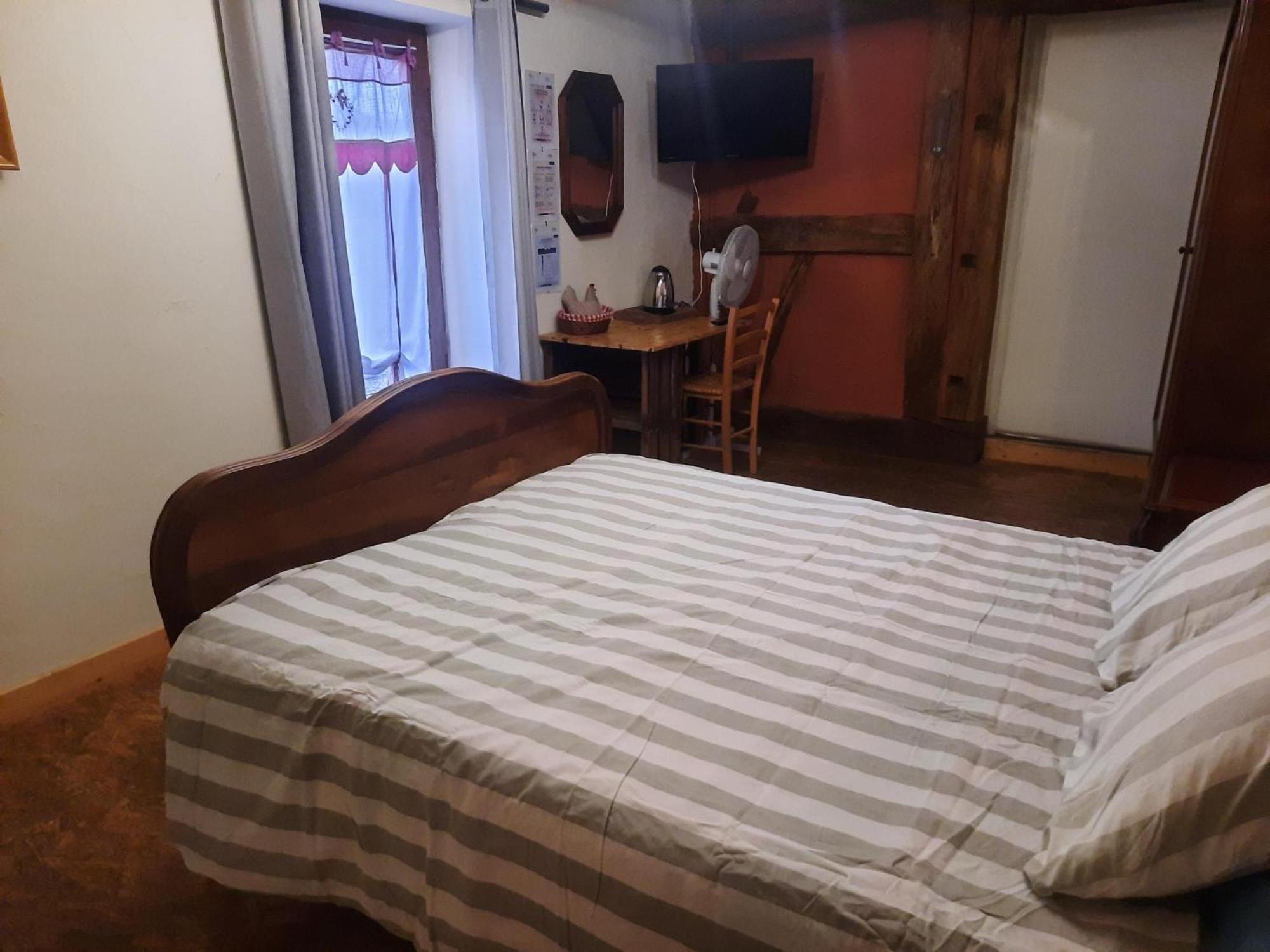 A La Poularde B&B Curciat-Dongalon Номер фото